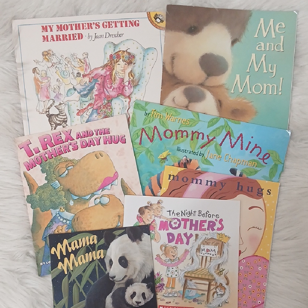 Scholastic MOM Themed Children's Book Collection